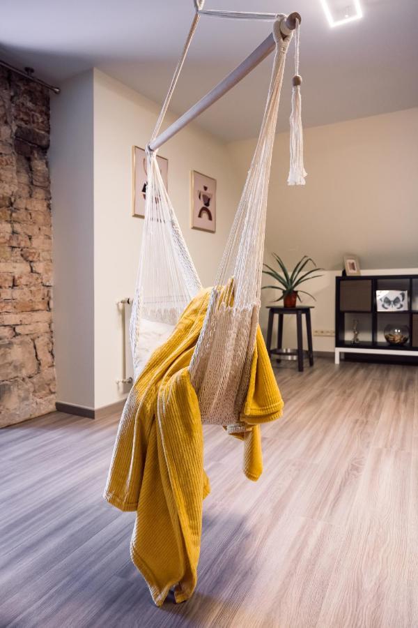 Rothko Apartment/8 Guests/4Bedrooms/Riga Old Town Buitenkant foto