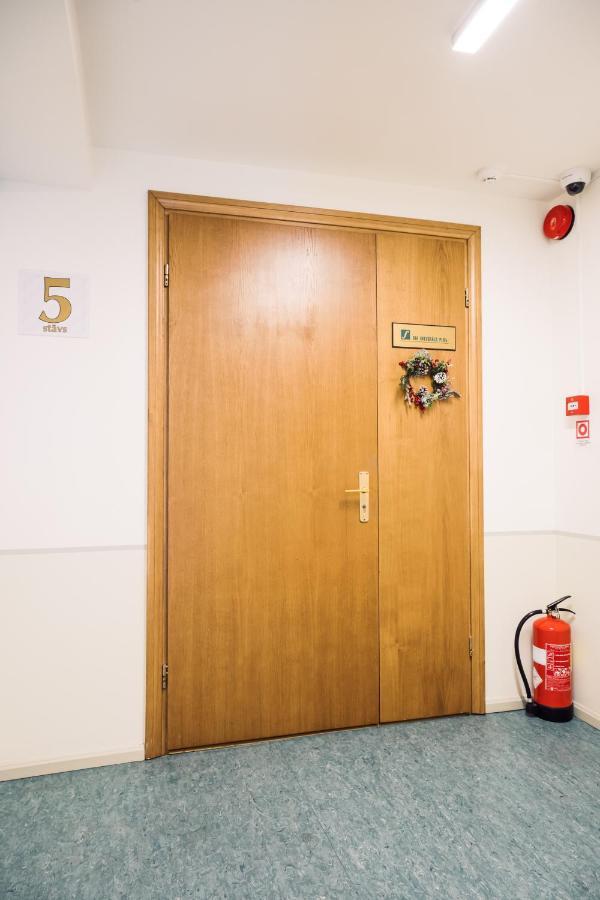 Rothko Apartment/8 Guests/4Bedrooms/Riga Old Town Buitenkant foto